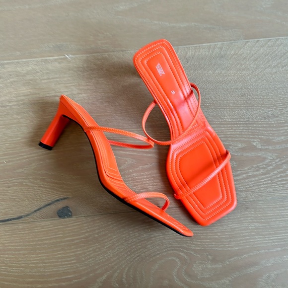 Zara Orange Heel - Picture 1 of 3